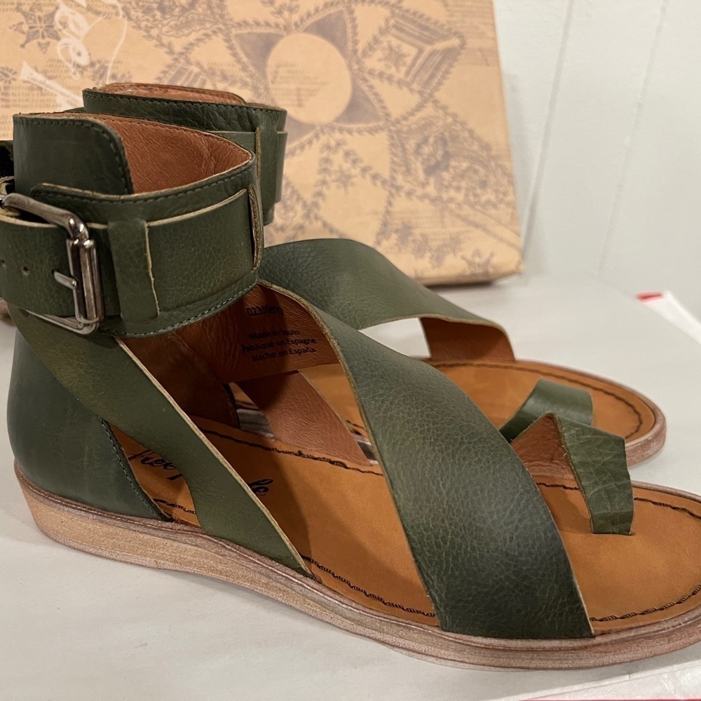 Free People Vale Boot sandals strapy soft designs With buckle closure on… - Picture 2 of 13